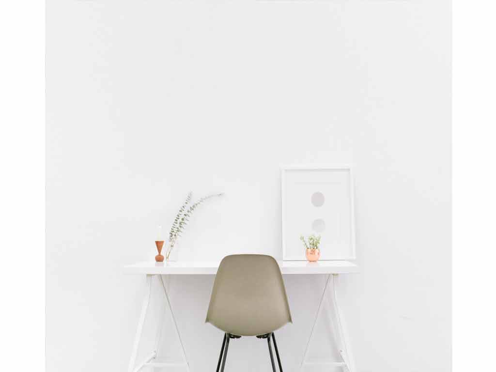 Declutter Your Home - Clearing Clutter Fast