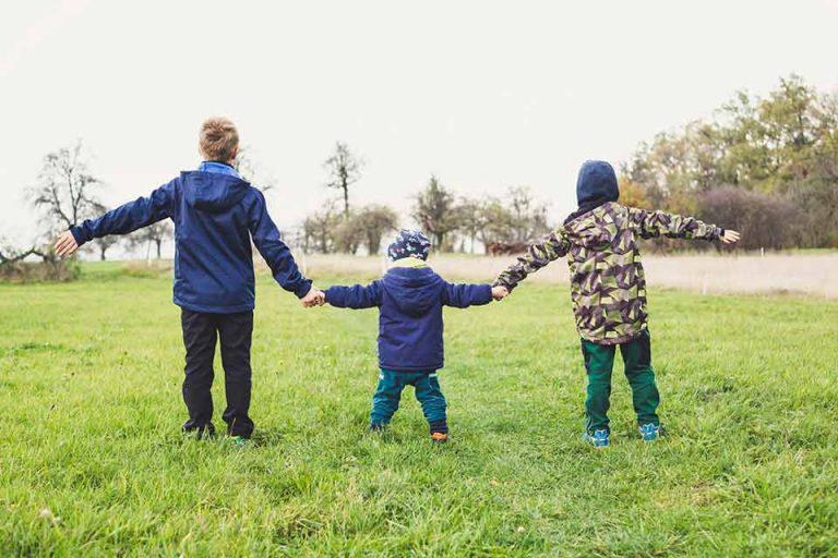 Outdoor Games For Children Aged Between 3 and 10 Years Old